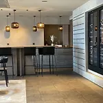Boutique Art De Vivre & Отель 4*