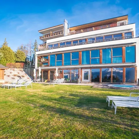 Boutique Art De Vivre & 4*