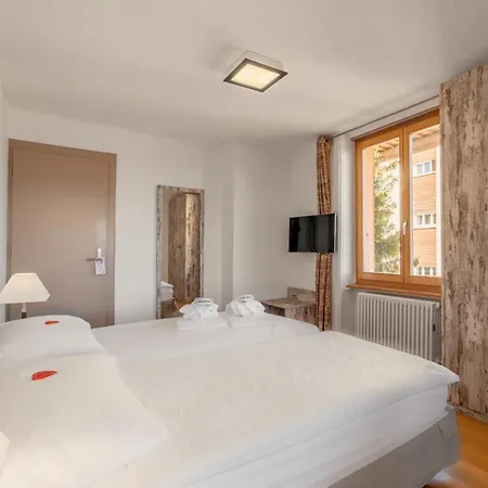 Boutique Art De Vivre & 4*