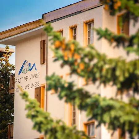 Boutique Art De Vivre & 4*