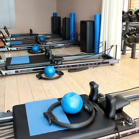 Отель Boutique Art De Vivre & 4*