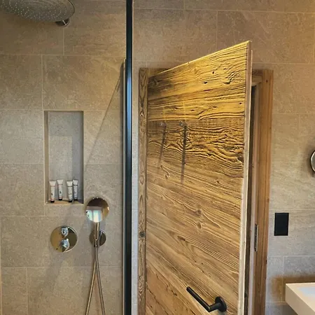 Boutique Art De Vivre & 4* Crans-Montana