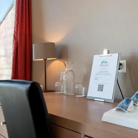 Boutique Art De Vivre & 4*