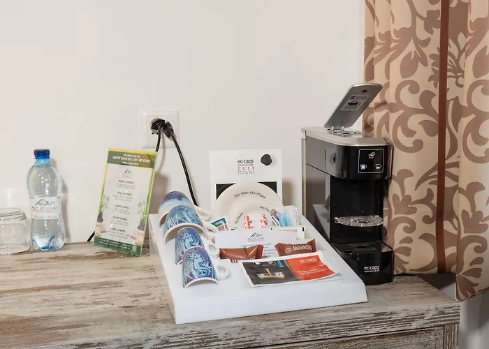 Boutique Art De Vivre & 4*